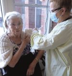 La vaccination contre la COVID terminée en CHSLD