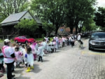 Des élèves de l’école Henri-Bachand initient une marche de la paix pour l’Ukraine