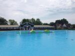 Les lundis WIBIT à la piscine Laurier