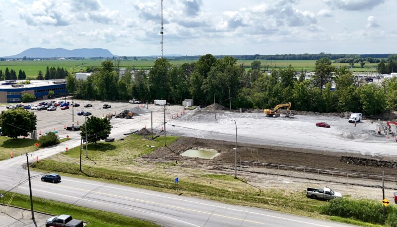 Des travaux de génie civil ont commencé en juillet sur le site d’Hydro-Québec sur l’avenue Pinard à Saint-Hyacinthe. Photothèque| Le Courrier ©