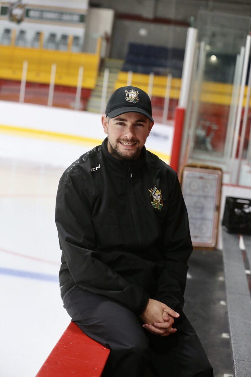 L’entraîneur-chef des Gaulois de Saint-Hyacinthe, Alex-André Perron, en est à sa deuxième saison à la barre de l’équipe. Photothèque | Le Courrier ©