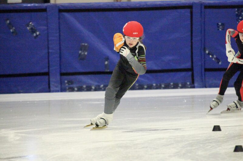 Près d’une centaine de jeunes patineurs de vitesse compétitionneront à Saint-Hyacinthe le 19 octobre. Photo gracieuseté