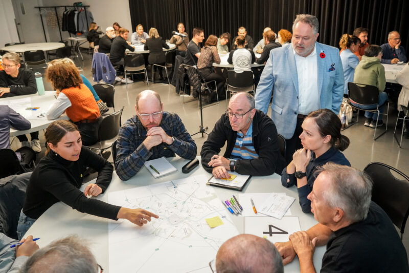 De nombreux citoyens étaient présents pour la consultation publique sur la mobilité active et durable à Saint-Hyacinthe. Photothèque | Le Courrier ©