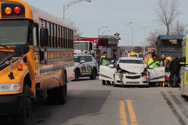 L’obligation pour un autobus d’arrêter au passage à niveau d’une voie ferrée inutilisée a causé un accident sur la route 235 à Saint-Pie, le 2 avril. Photothèque | Le Courrier ©