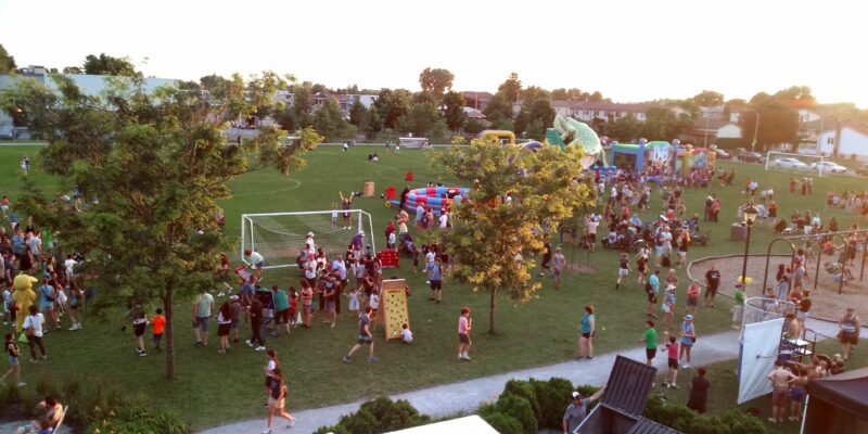 Consultez le www.loisirsst-joseph.com/fete-de-quartier-2025