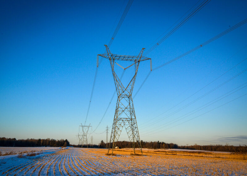 La nouvelle ligne électrique se composera de 38 pylônes construits à côté de la ligne existante pour minimiser le déboisement et la perte de terres agricoles. Photothèque | Le Courrier ©